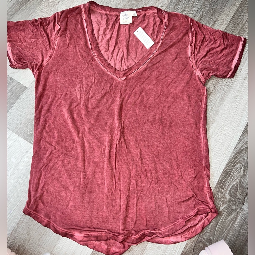 White Crow Red V-Neck Short Sleeve Tee